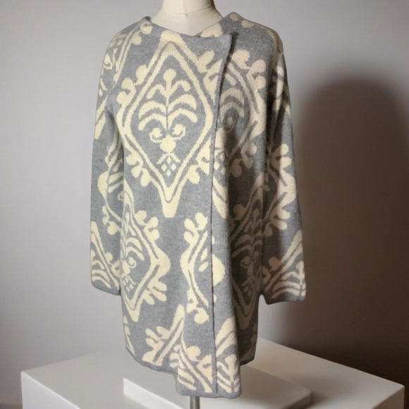 Wear 2 ways. Soft angora-like soft long tunic sweater, wear open or closed S - Picture 1 of 12